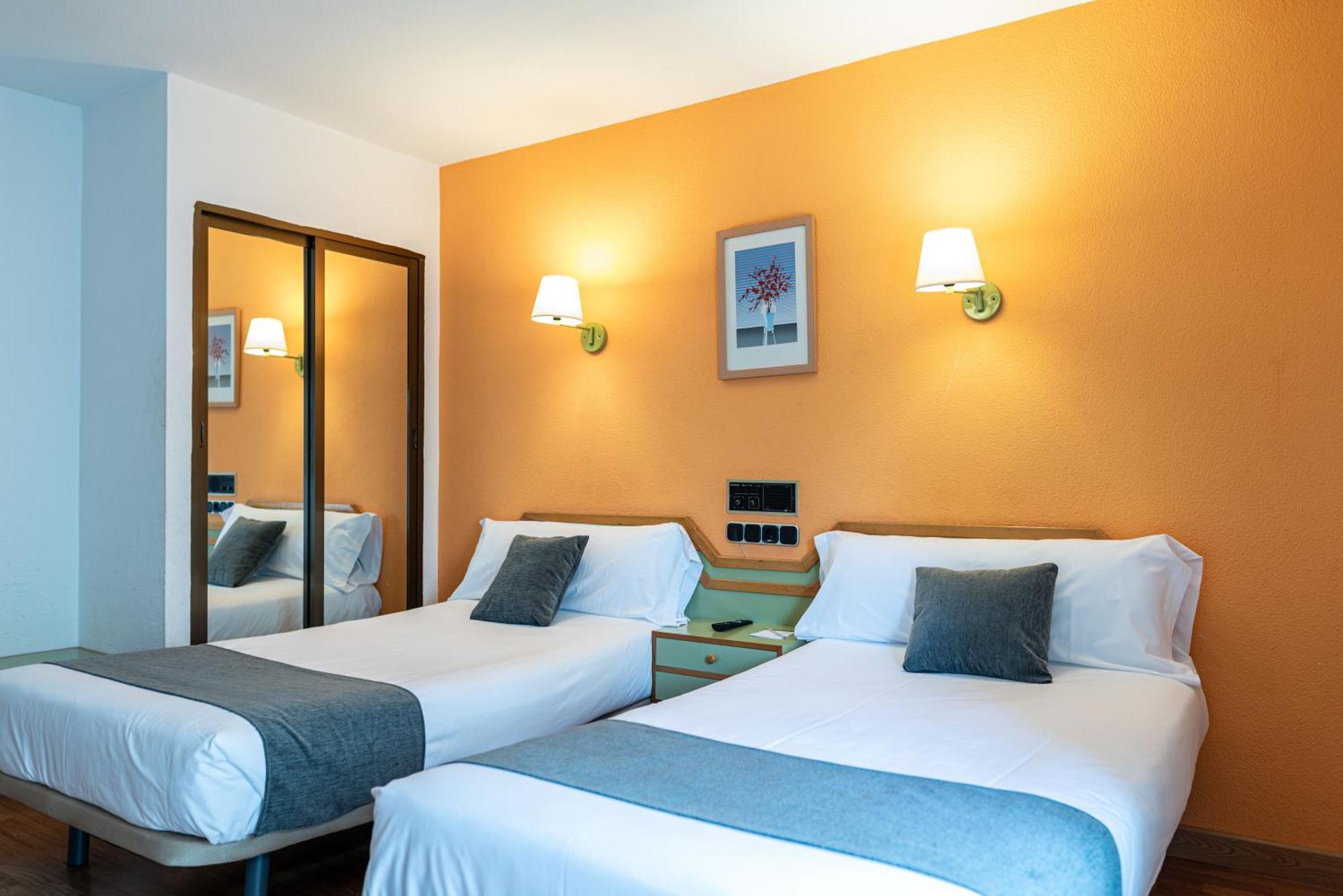 Hotel Alda Guijuelo Eksteriør bilde