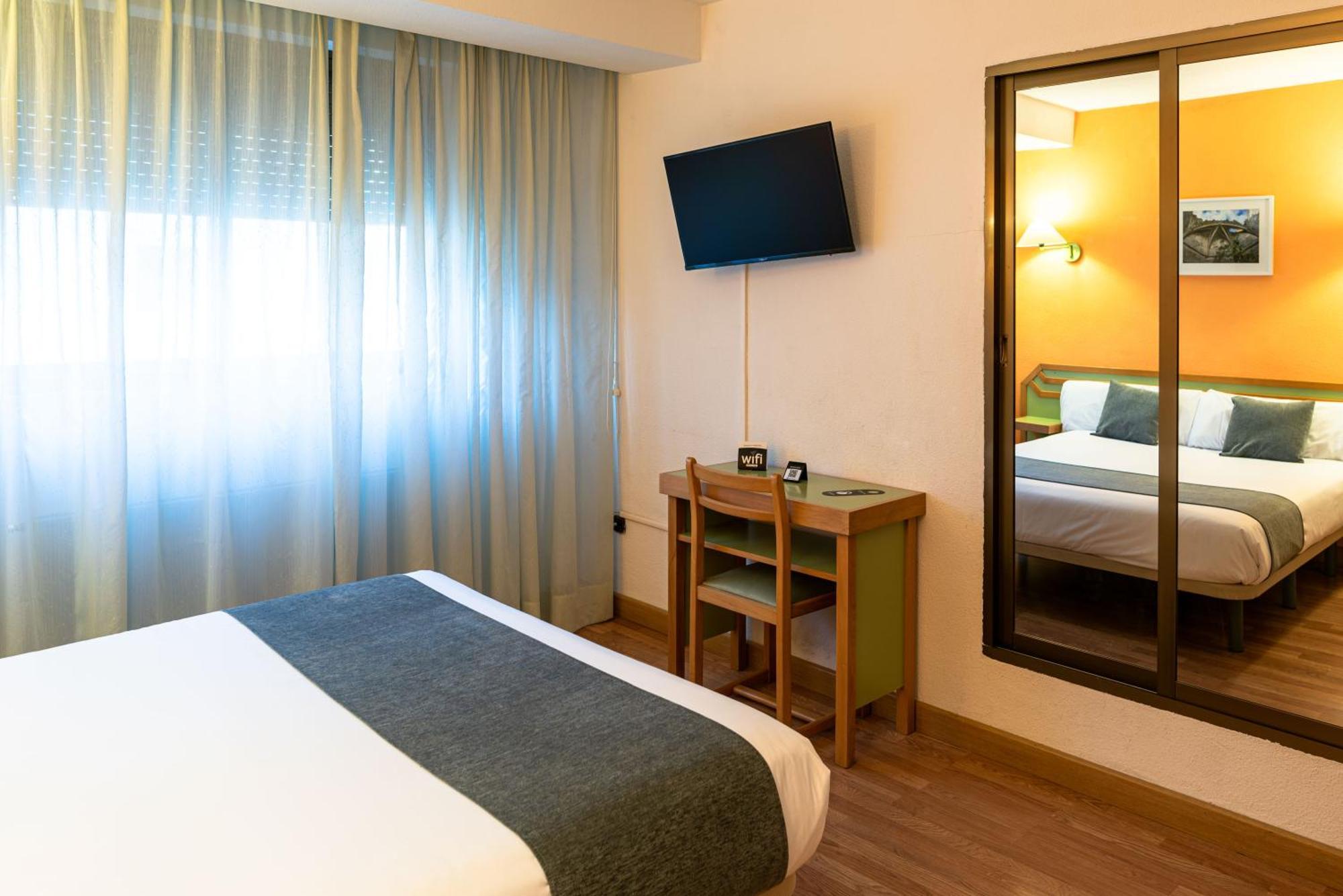 Hotel Alda Guijuelo Eksteriør bilde