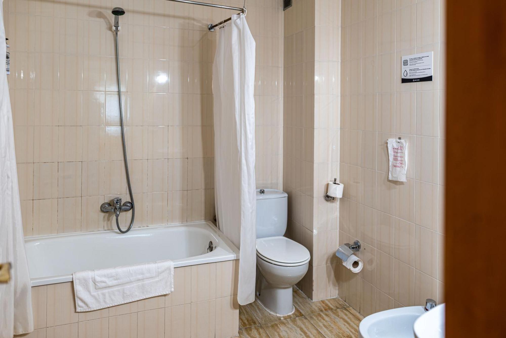 Hotel Alda Guijuelo Eksteriør bilde