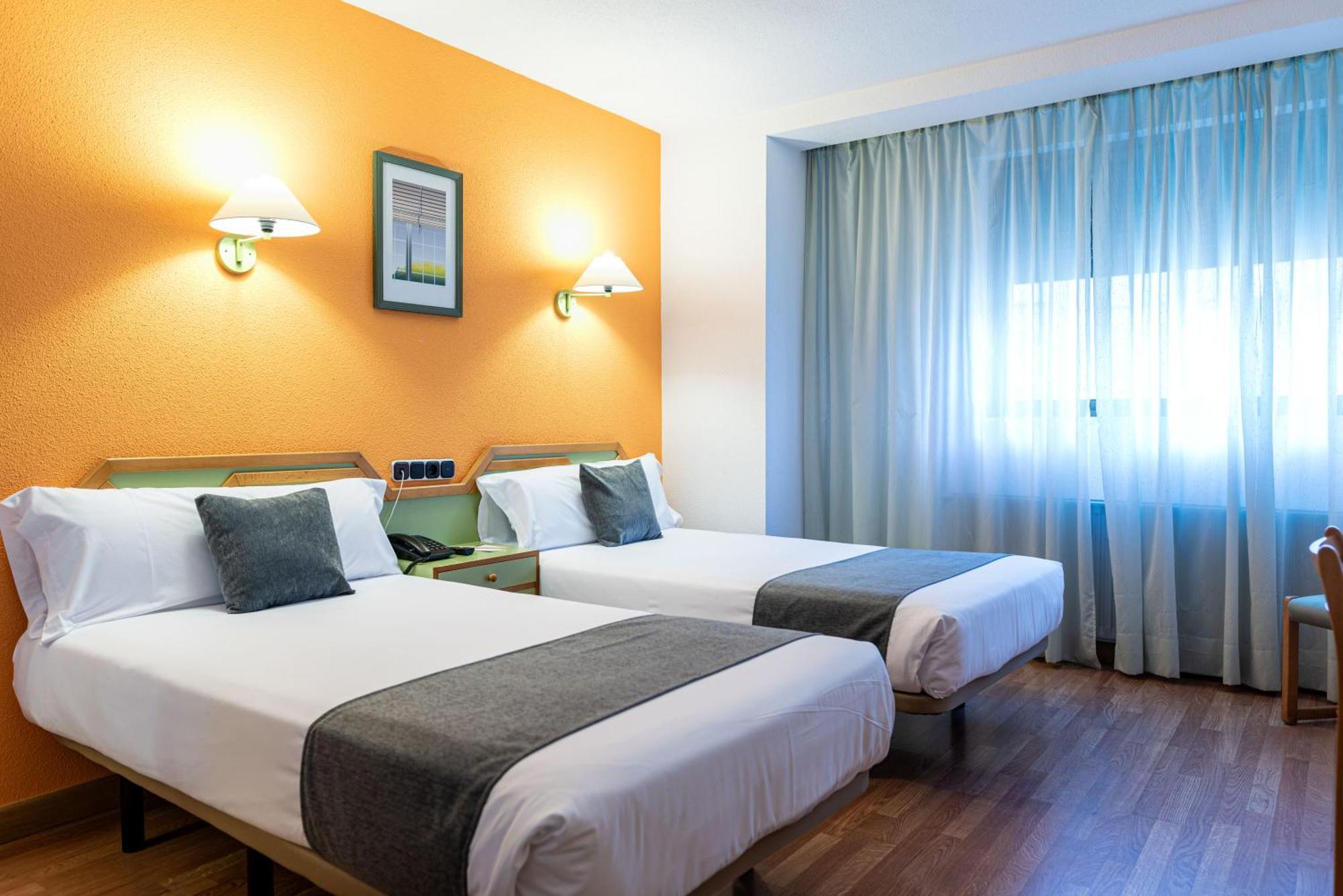 Hotel Alda Guijuelo Eksteriør bilde